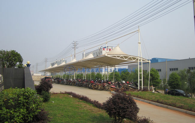 �����������Ĥ�ṹͣ����