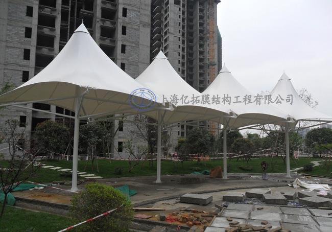 �������δ���Ǿ���Ĥ�ṹ����������