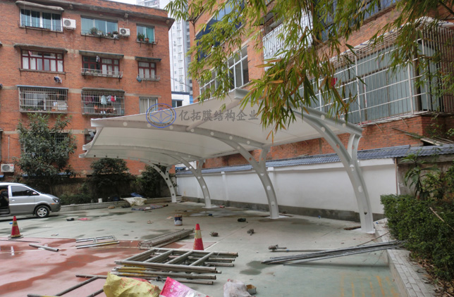 ������ٹ�·����������Ĥ�ṹ