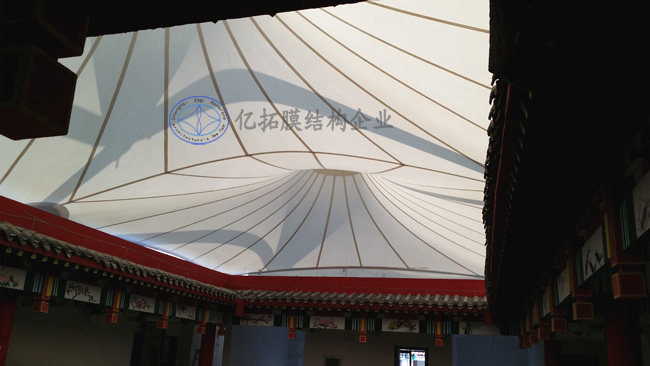 ��ʩ�����;Ƶ�Ĥ�ṹ������