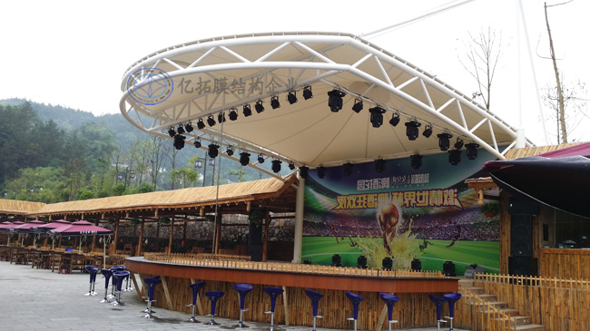 ��ʩŮ����ơ�ƹ㳡Ĥ�ṹ��̨