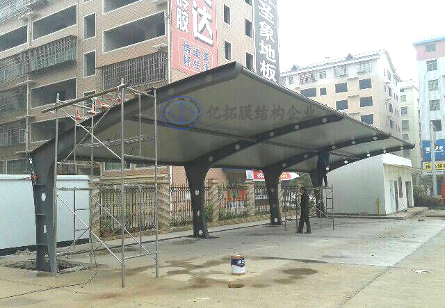 ��ʯ�������ؼ���վĤ�ṹ����