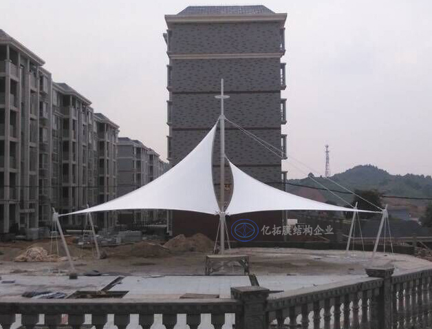 Ƽ����ʯ�㳡��������Ĥ