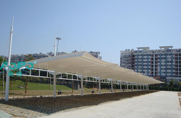 ������ʩĤ�ṹ